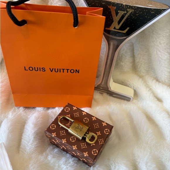 Louis Vuitton Lock And Key Collection - Picture 3 of 3